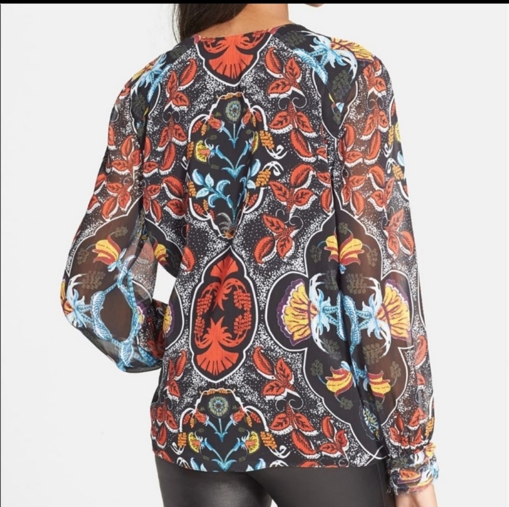 SOLD Alice + Olivia Printed Blouse - Picture 2 of 8